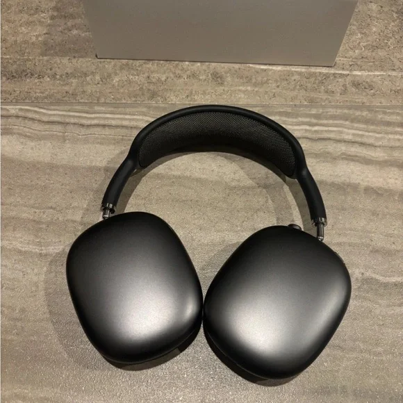 Pod Max - Picture 2 of 5